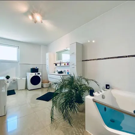 Luxury See